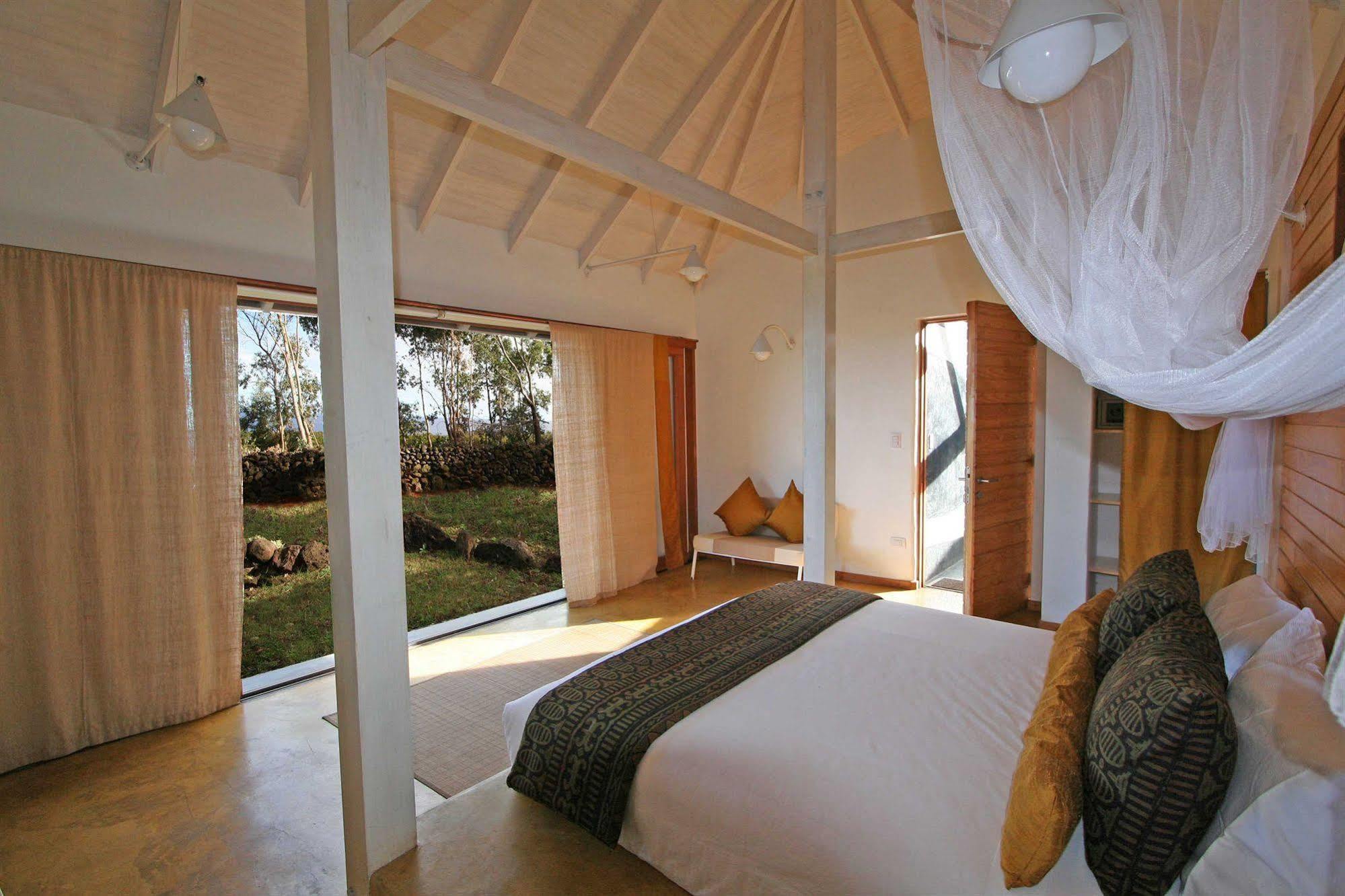 Altiplanico Isla De Pascua Hotel Hanga Roa Ngoại thất bức ảnh